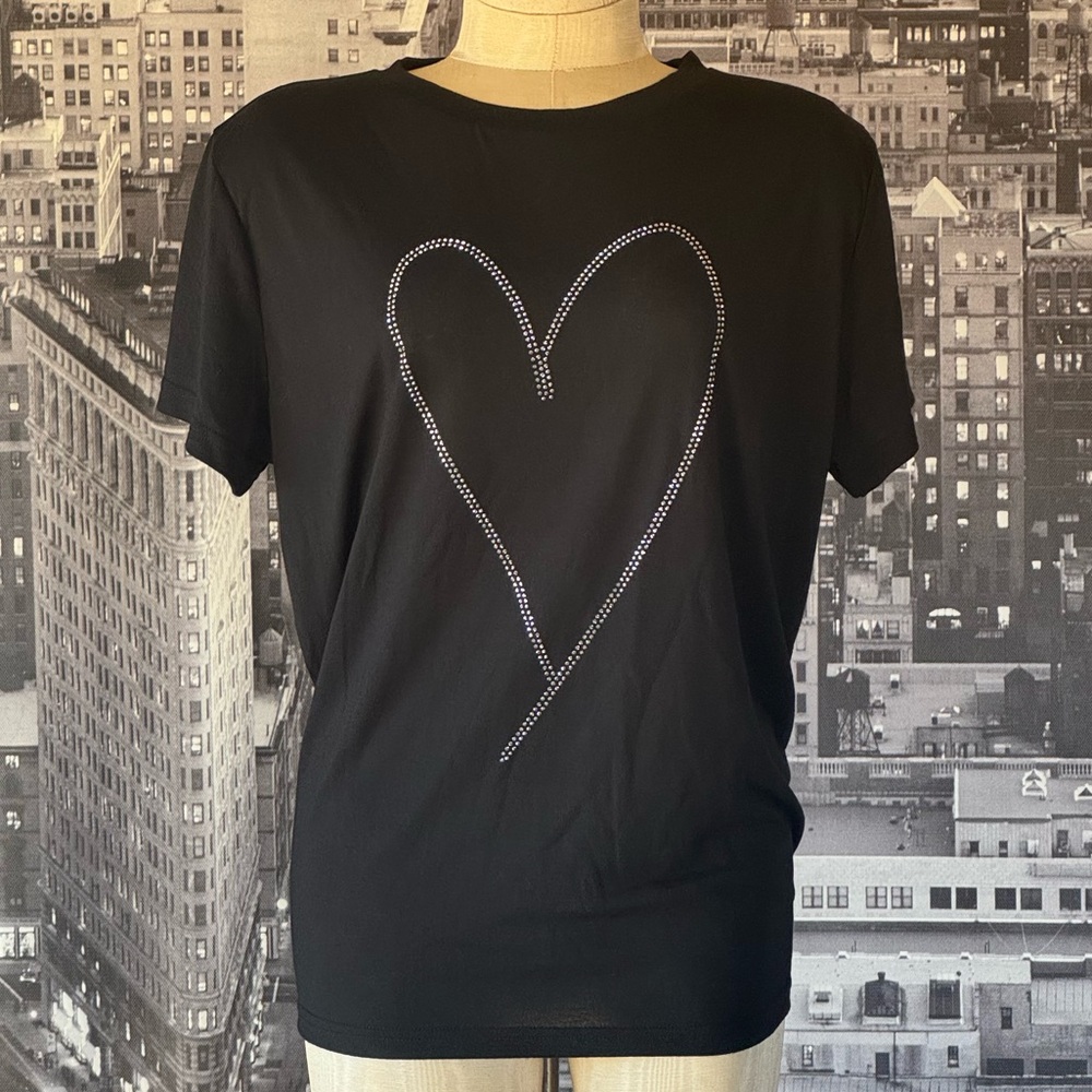 Exclusive Ladies Top NWT